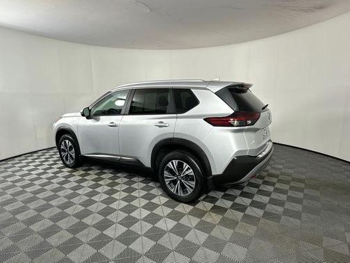 Brilliant Silver Metallic 2023 Nissan Rogue SV