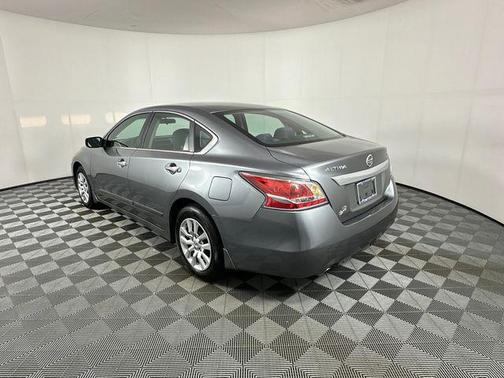 Gun Metallic 2015 Nissan Altima 2.5 S