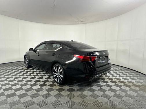 Super Black Clearcoat 2020 Nissan Altima SR FWD