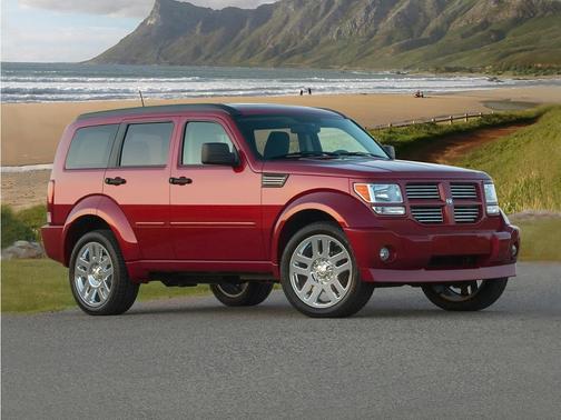 Brilliant Black Crystal Pearlcoat 2010 Dodge Nitro Detonator