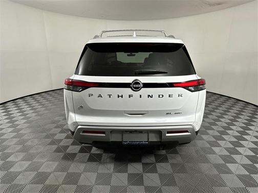 2025 Nissan Pathfinder SL 4WD