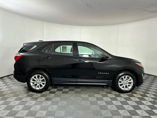 Mosaic Black Metallic 2019 Chevrolet Equinox LS