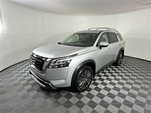 2025 Nissan Pathfinder SL 4WD