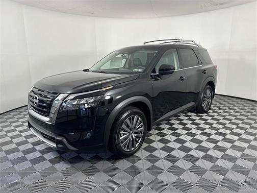 2025 Nissan Pathfinder SL 4WD