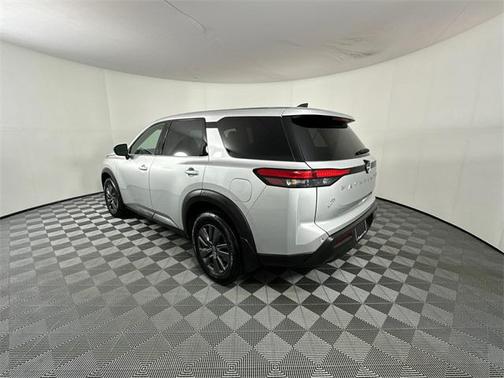 2024 Nissan Pathfinder S 4WD