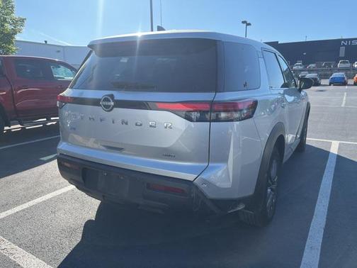 2024 Nissan Pathfinder S 4WD