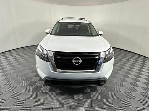 2025 Nissan Pathfinder SV 4WD