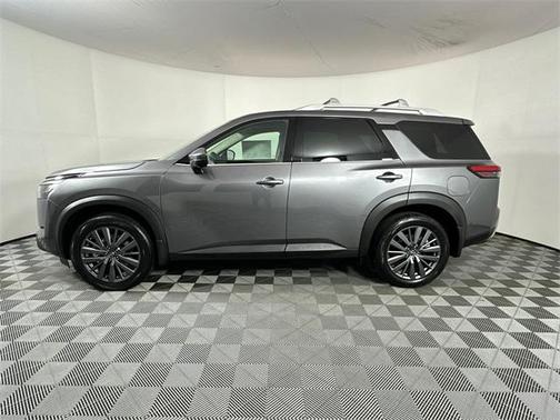 2025 Nissan Pathfinder SL 4WD