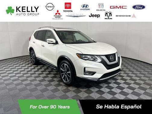 Pearl White 2017 Nissan Rogue SL