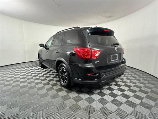 2020 Nissan Pathfinder SL