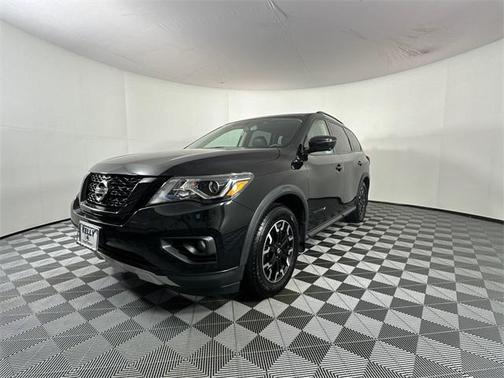 2020 Nissan Pathfinder SL