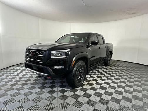 Super Black 2023 Nissan Frontier PRO-4X