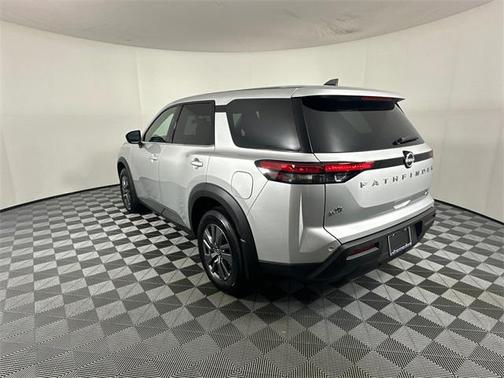 2025 Nissan Pathfinder S 4WD