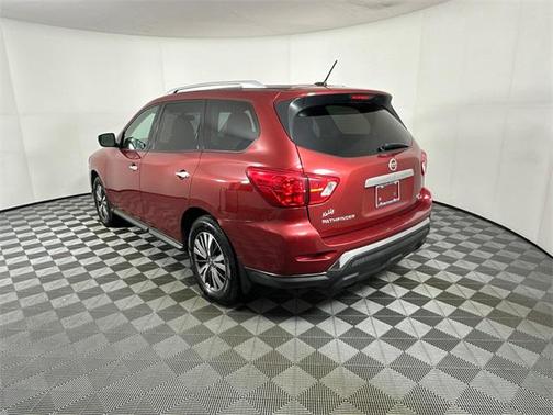 2017 Nissan Pathfinder S