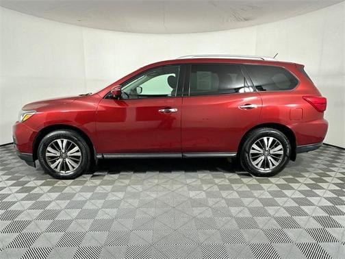 2017 Nissan Pathfinder S