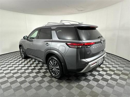 2025 Nissan Pathfinder SL 4WD