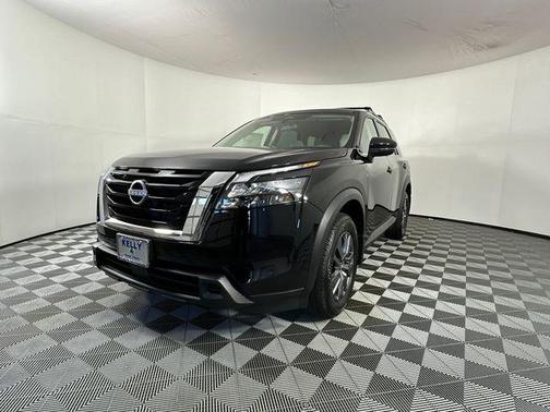 2025 Nissan Pathfinder SV 4WD