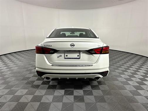 2022 Nissan Altima 2.5 SL