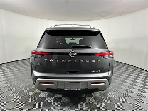 2024 Nissan Pathfinder SL 4WD