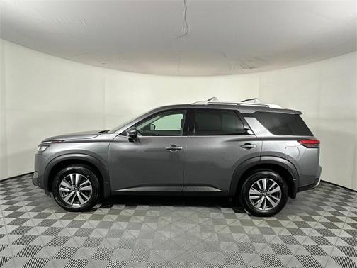2024 Nissan Pathfinder SL 4WD