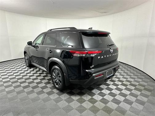 2025 Nissan Pathfinder SV 4WD