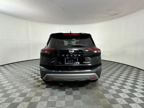 Super Black 2022 Nissan Rogue SV