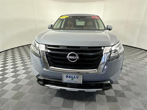2023 Nissan Pathfinder Platinum 4WD