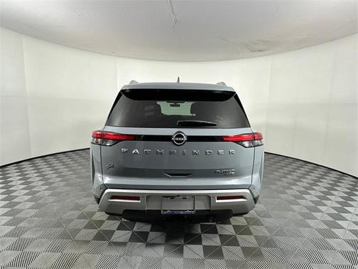 2023 Nissan Pathfinder Platinum 4WD