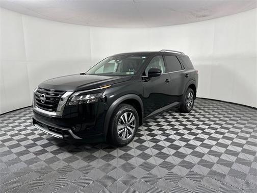 2025 Nissan Pathfinder SL 4WD