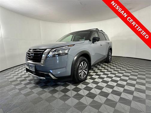 2023 Nissan Pathfinder SL 4WD