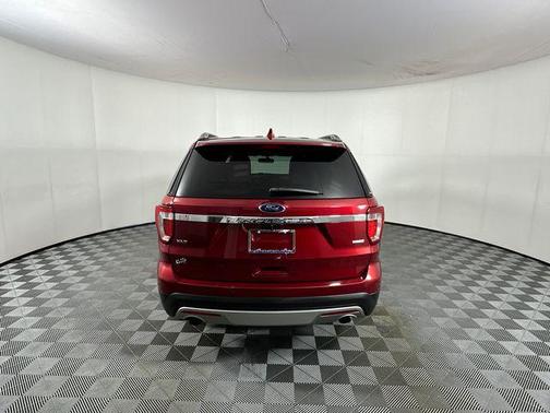 Ruby Red Metallic Tinted Clearcoat 2016 Ford Explorer XLT