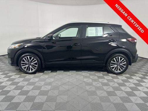 Super Black 2023 Nissan Kicks SV