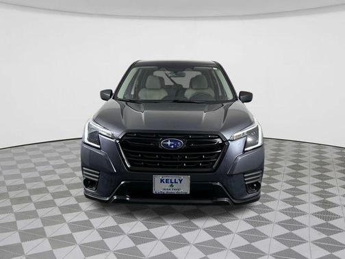 Magnetite Gray Metallic 2022 Subaru Forester Base