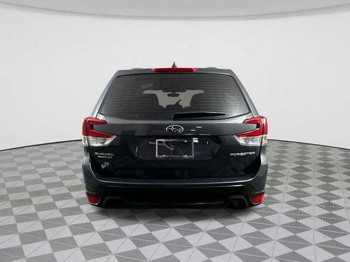 Magnetite Gray Metallic 2022 Subaru Forester Base