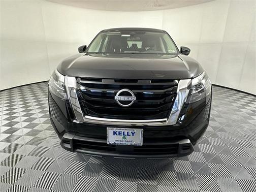 2025 Nissan Pathfinder S 4WD