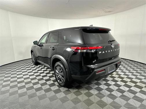 2025 Nissan Pathfinder S 4WD