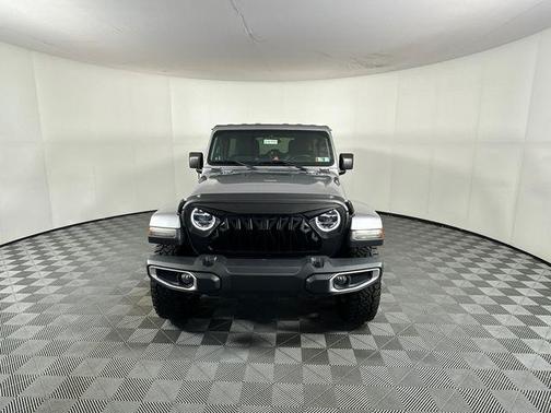 Billet Silver Metallic Clearcoat 2018 Jeep Wrangler Unlimited Sahara