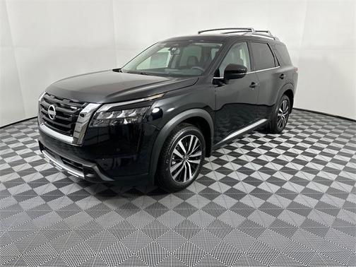 2025 Nissan Pathfinder Platinum 4WD