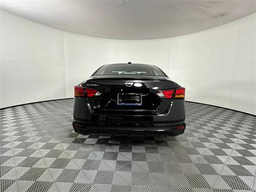 2025 Nissan Altima S FWD