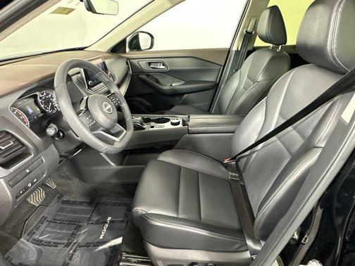 Super Black 2023 Nissan Rogue SV