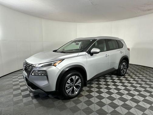 Brilliant Silver Metallic 2023 Nissan Rogue SV