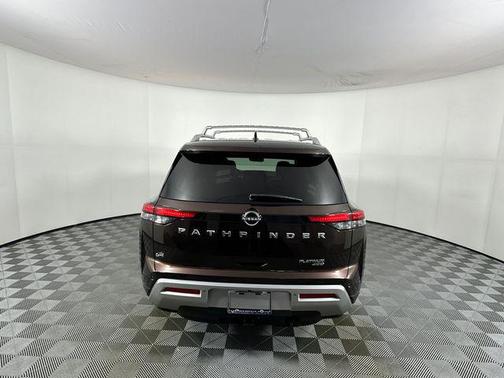 2022 Nissan Pathfinder Platinum 4WD