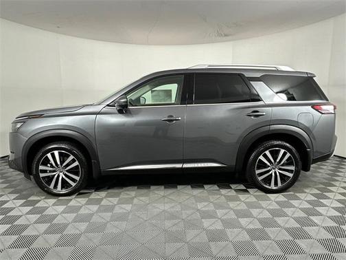 2025 Nissan Pathfinder Platinum 4WD