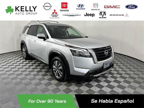 2023 Nissan Pathfinder SL 4WD