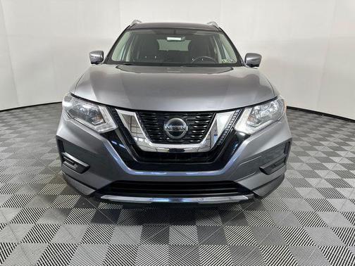 Gun Metallic 2018 Nissan Rogue SV
