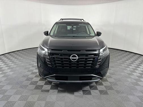 Super Black 2026 Nissan Pathfinder SL
