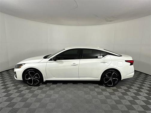 2025 Nissan Altima SR AWD
