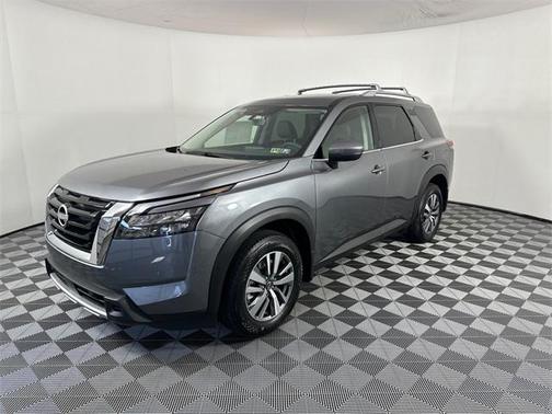 2025 Nissan Pathfinder SL 4WD