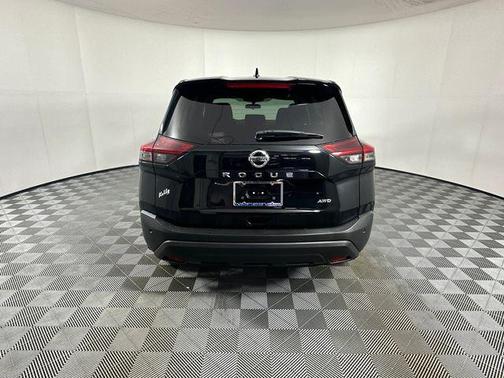 Super Black 2021 Nissan Rogue S