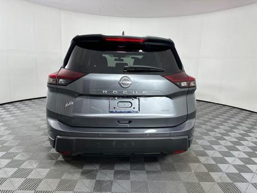Gun Metallic 2024 Nissan Rogue S